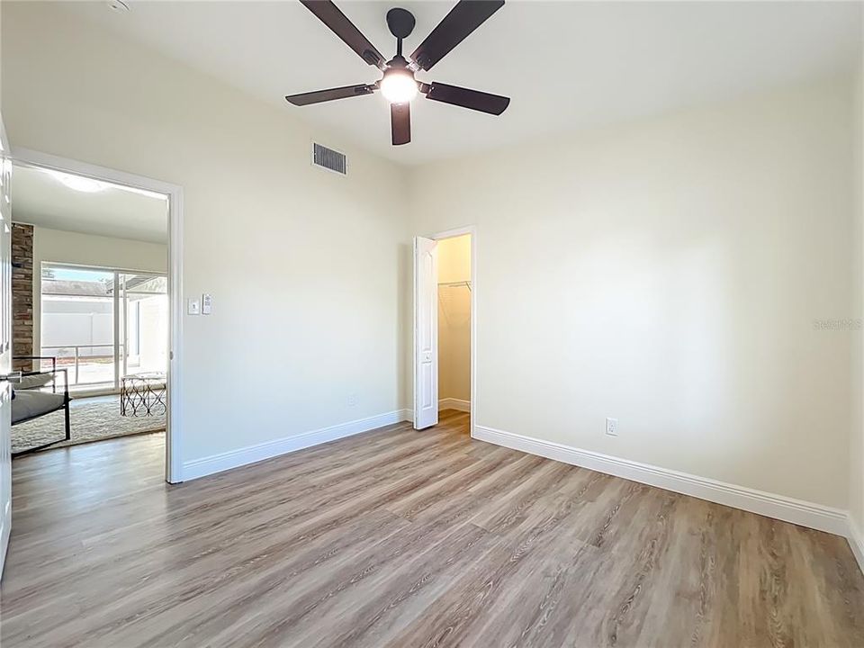 For Sale: $575,000 (4 beds, 2 baths, 2000 Square Feet)