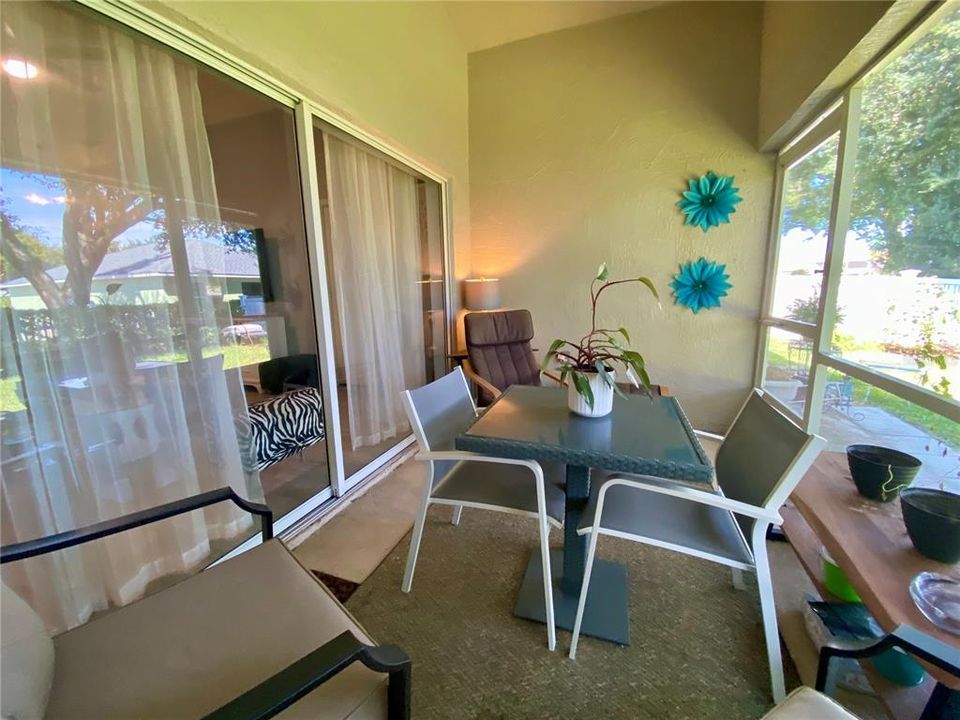 En Venta: $242,000 (2 camas, 2 baños, 1385 Pies cuadrados)