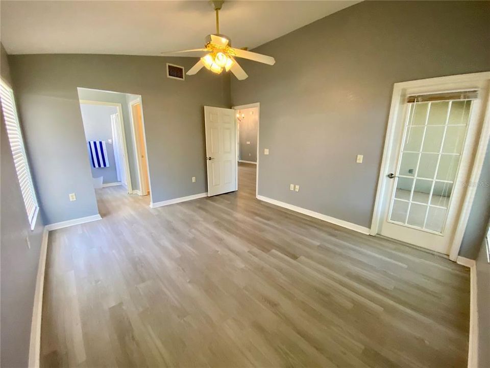 En Venta: $242,000 (2 camas, 2 baños, 1385 Pies cuadrados)