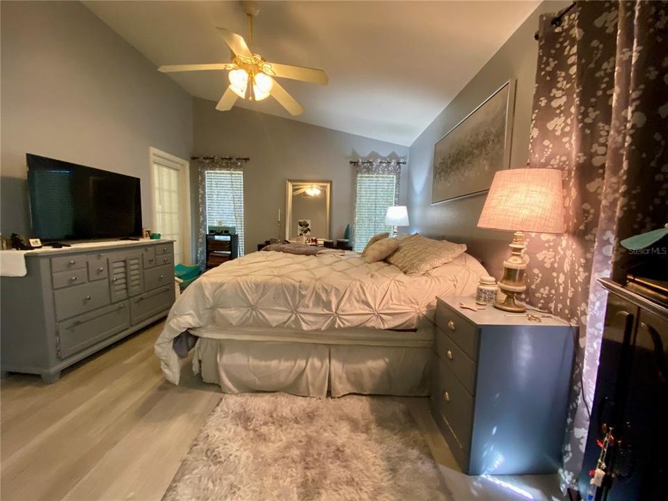 En Venta: $242,000 (2 camas, 2 baños, 1385 Pies cuadrados)