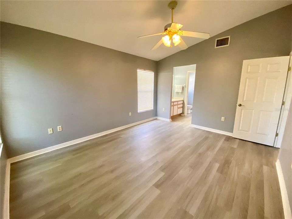 En Venta: $242,000 (2 camas, 2 baños, 1385 Pies cuadrados)