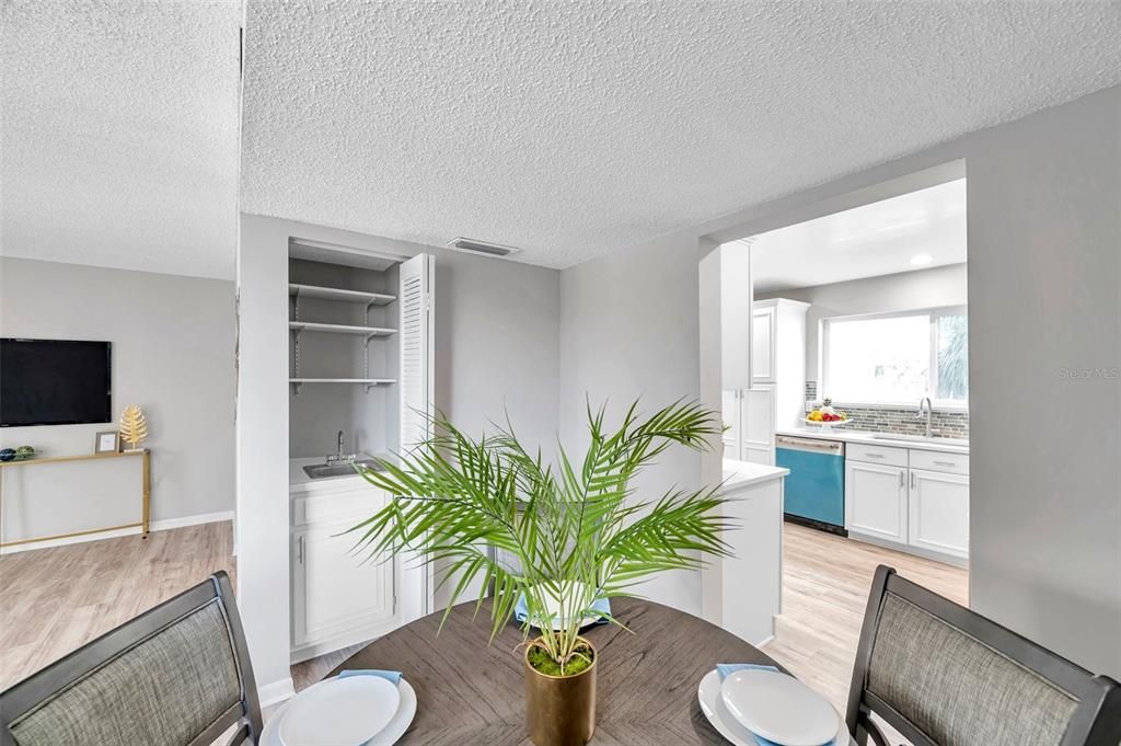 出租: $2,000 (2 贝兹, 2 浴室, 1260 平方英尺)