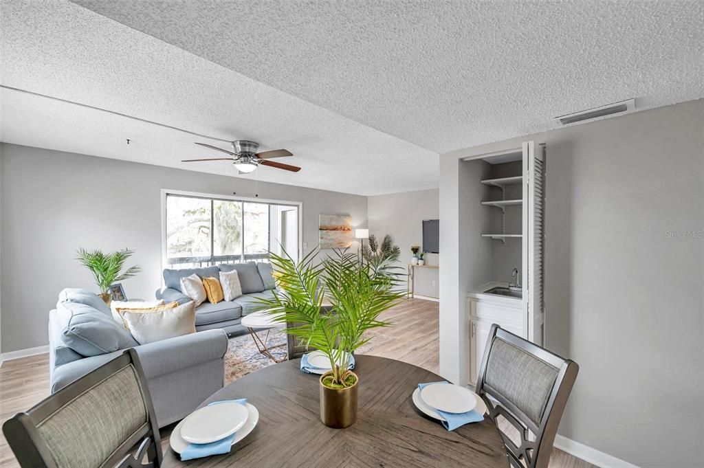 出租: $2,000 (2 贝兹, 2 浴室, 1260 平方英尺)