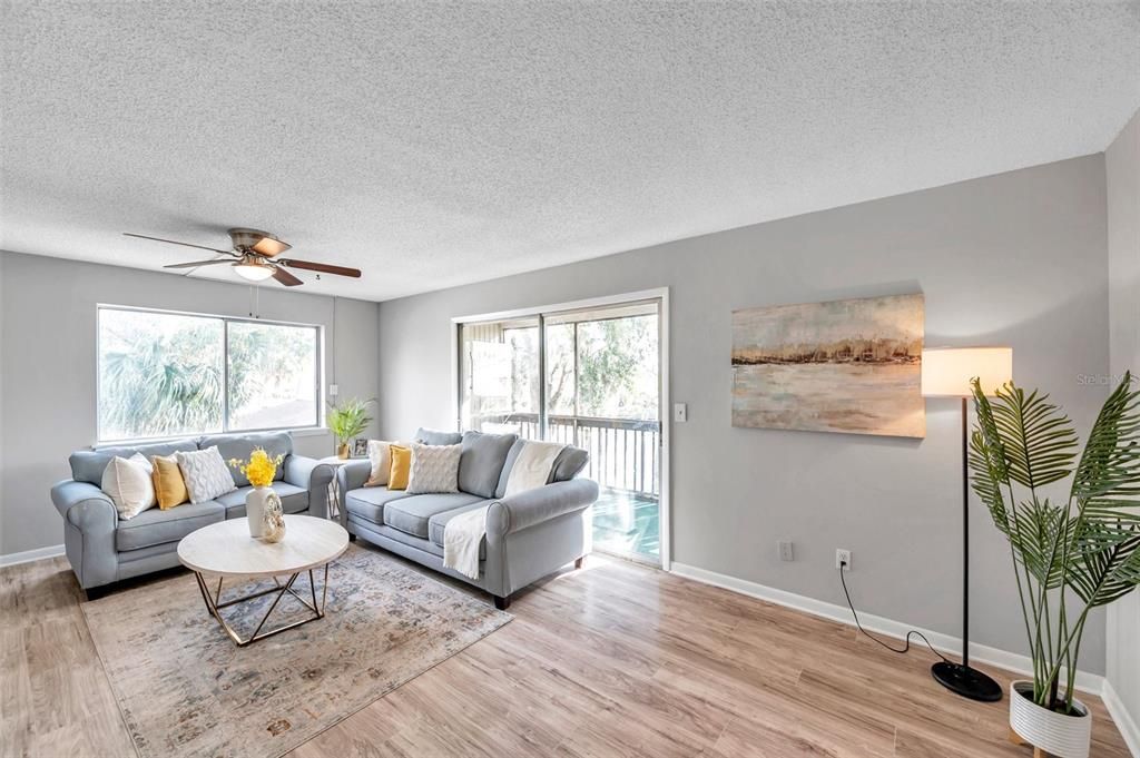 出租: $2,000 (2 贝兹, 2 浴室, 1260 平方英尺)