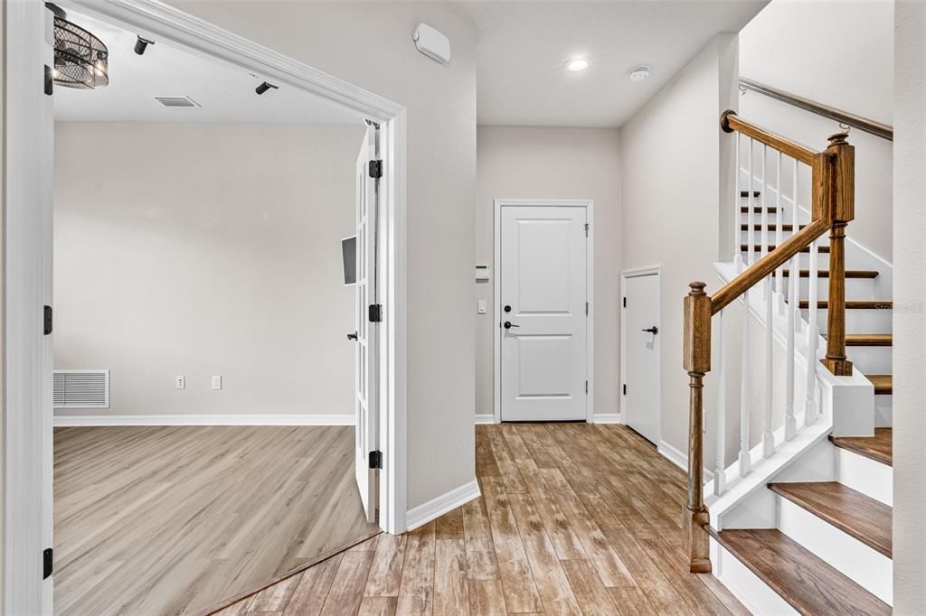 Под контрактом: $375,000 (3 спален, 2 ванн, 1603 Квадратных фут)