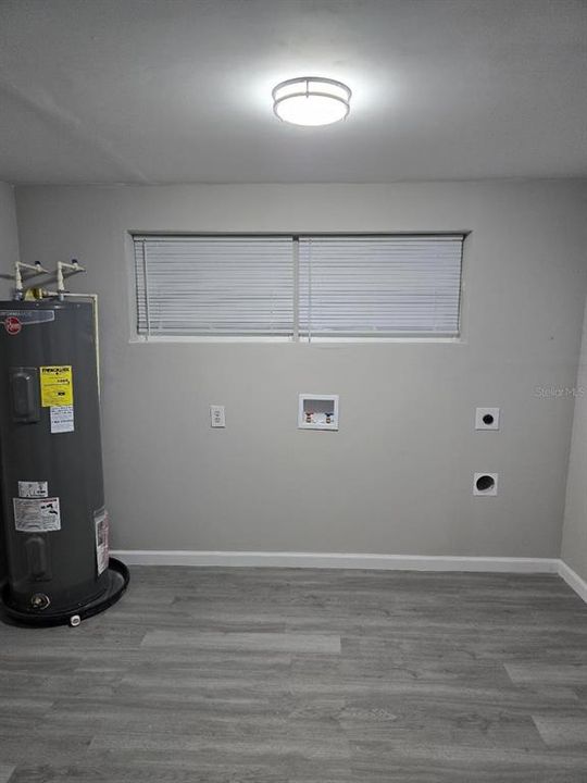 Active With Contract: $266,000 (4 beds, 2 baths, 1446 Square Feet)