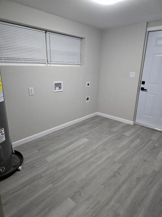 Active With Contract: $266,000 (4 beds, 2 baths, 1446 Square Feet)