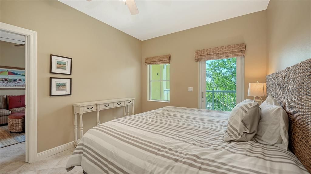 В аренду: $10,000 (3 спален, 2 ванн, 2467 Квадратных фут)