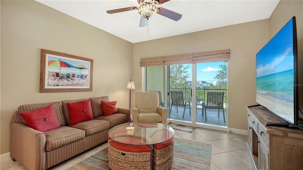 В аренду: $10,000 (3 спален, 2 ванн, 2467 Квадратных фут)