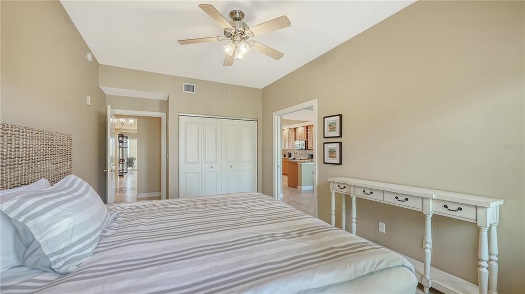 В аренду: $10,000 (3 спален, 2 ванн, 2467 Квадратных фут)