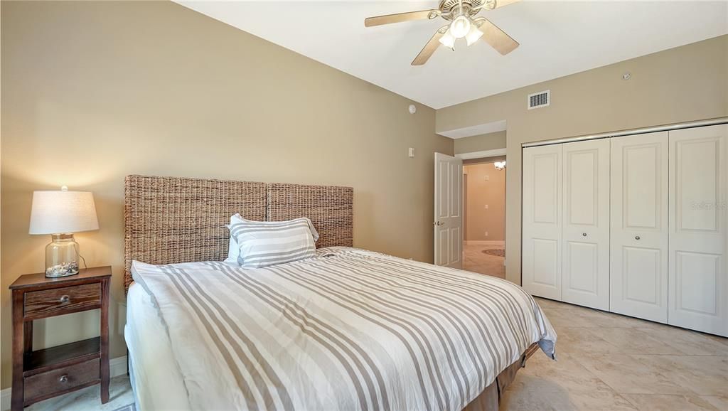 В аренду: $10,000 (3 спален, 2 ванн, 2467 Квадратных фут)