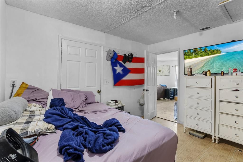 待售: $395,000 (4 贝兹, 0 浴室, 3118 平方英尺)