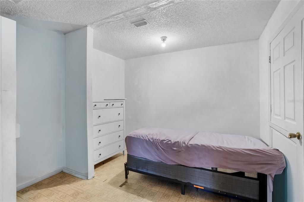 待售: $395,000 (4 贝兹, 0 浴室, 3118 平方英尺)