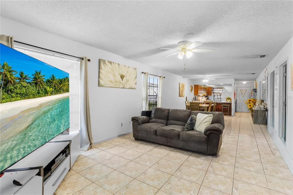 待售: $395,000 (4 贝兹, 0 浴室, 3118 平方英尺)