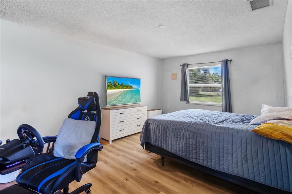 待售: $395,000 (4 贝兹, 0 浴室, 3118 平方英尺)