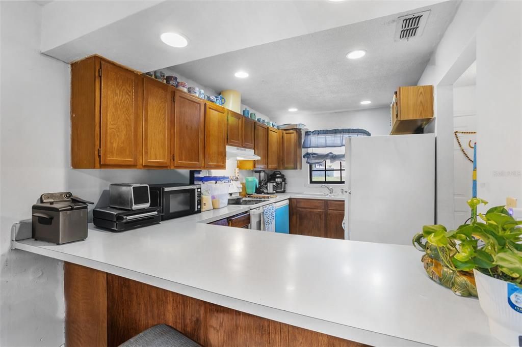 待售: $395,000 (4 贝兹, 0 浴室, 3118 平方英尺)