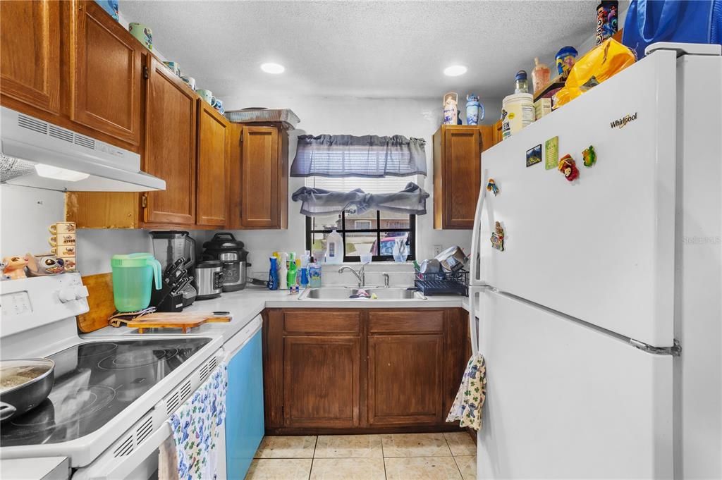 待售: $395,000 (4 贝兹, 0 浴室, 3118 平方英尺)