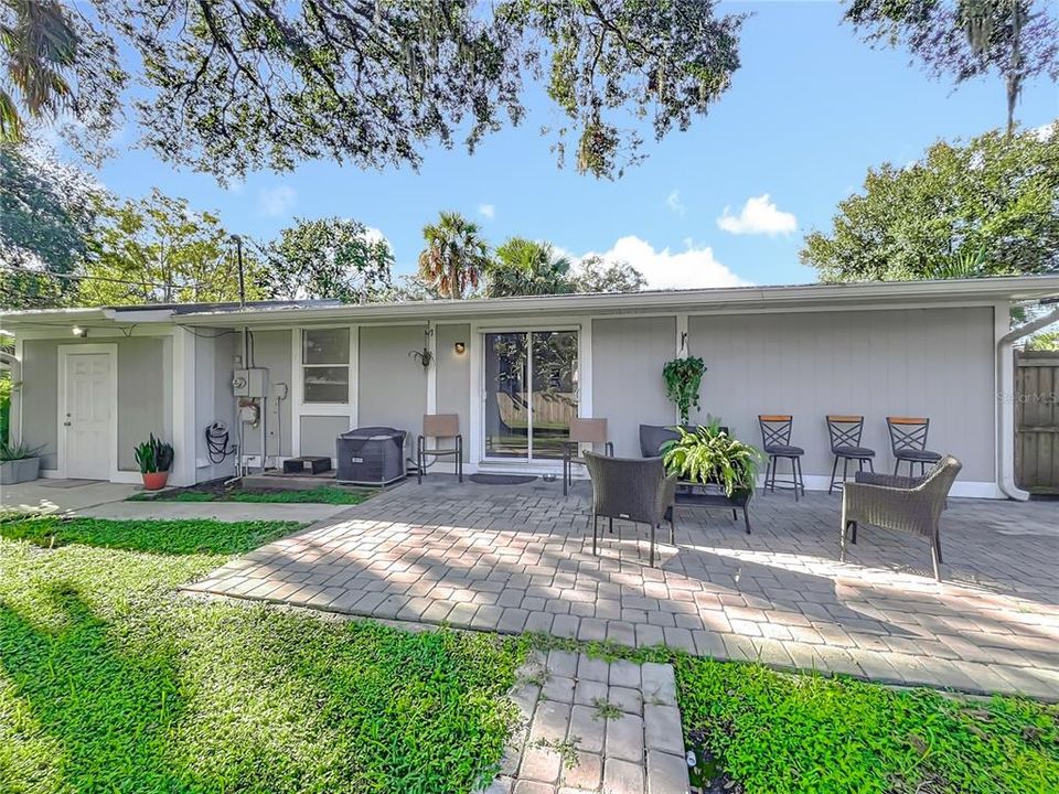 待售: $250,000 (2 贝兹, 2 浴室, 864 平方英尺)