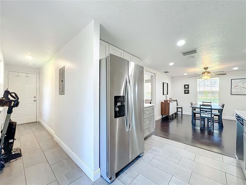 待售: $250,000 (2 贝兹, 2 浴室, 864 平方英尺)