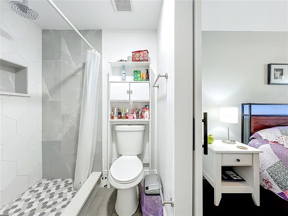 待售: $250,000 (2 贝兹, 2 浴室, 864 平方英尺)