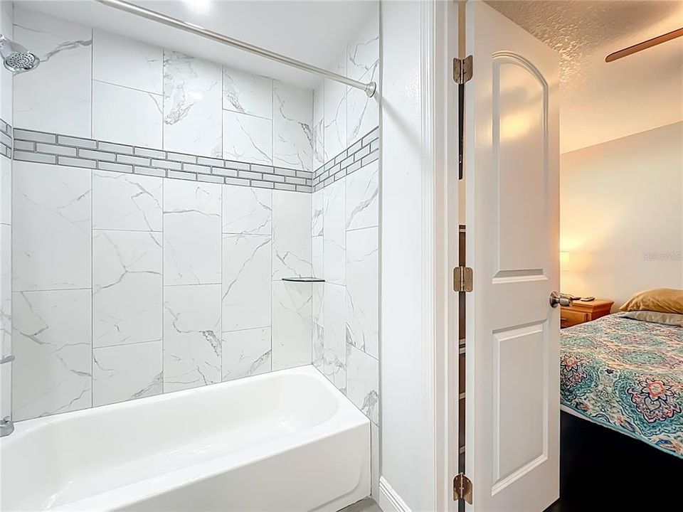 待售: $250,000 (2 贝兹, 2 浴室, 864 平方英尺)