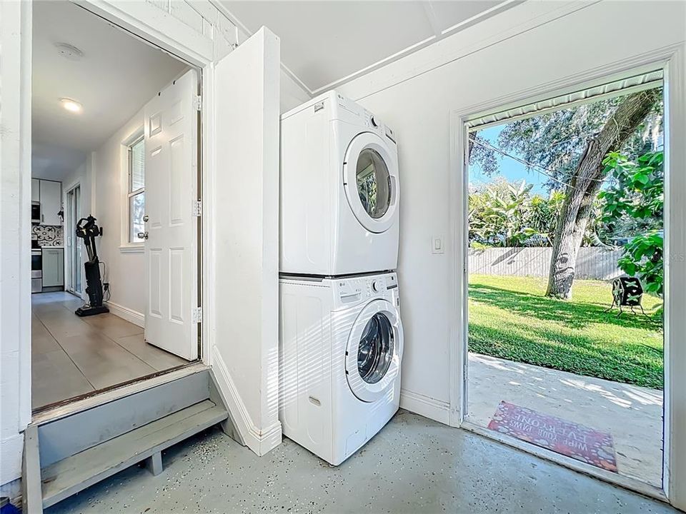 待售: $250,000 (2 贝兹, 2 浴室, 864 平方英尺)