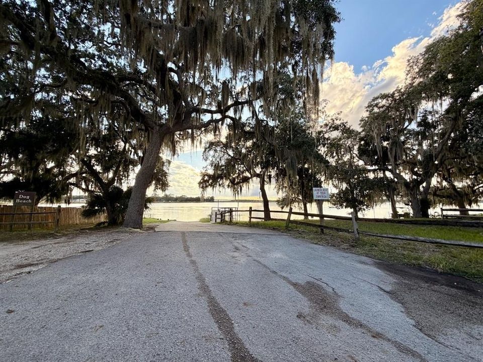 For Sale: $187,500 (2 beds, 1 baths, 672 Square Feet)