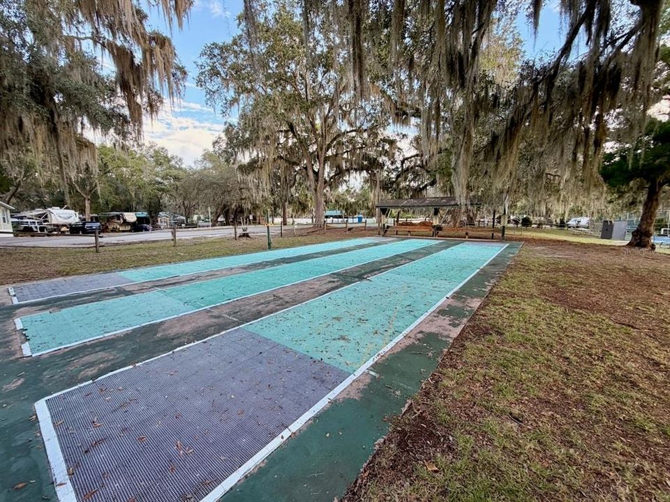 For Sale: $187,500 (2 beds, 1 baths, 672 Square Feet)