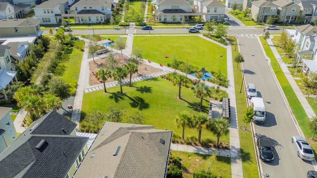 出租: $1,599 (1 贝兹, 1 浴室, 700 平方英尺)