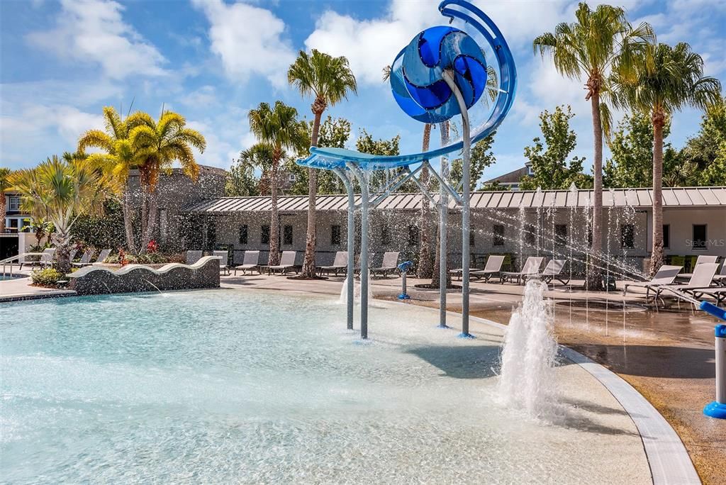 出租: $1,599 (1 贝兹, 1 浴室, 700 平方英尺)