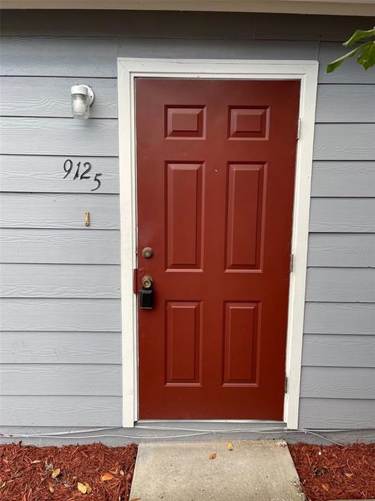 出租: $1,000 (0 贝兹, 1 浴室, 360 平方英尺)