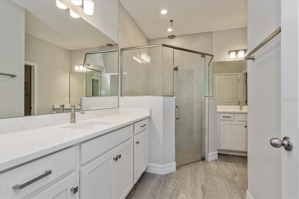 Под контрактом: $337,990 (4 спален, 2 ванн, 1938 Квадратных фут)