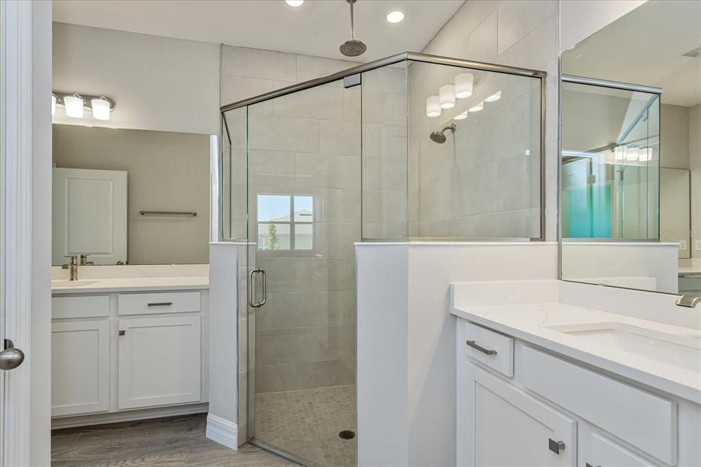 Под контрактом: $337,990 (4 спален, 2 ванн, 1938 Квадратных фут)