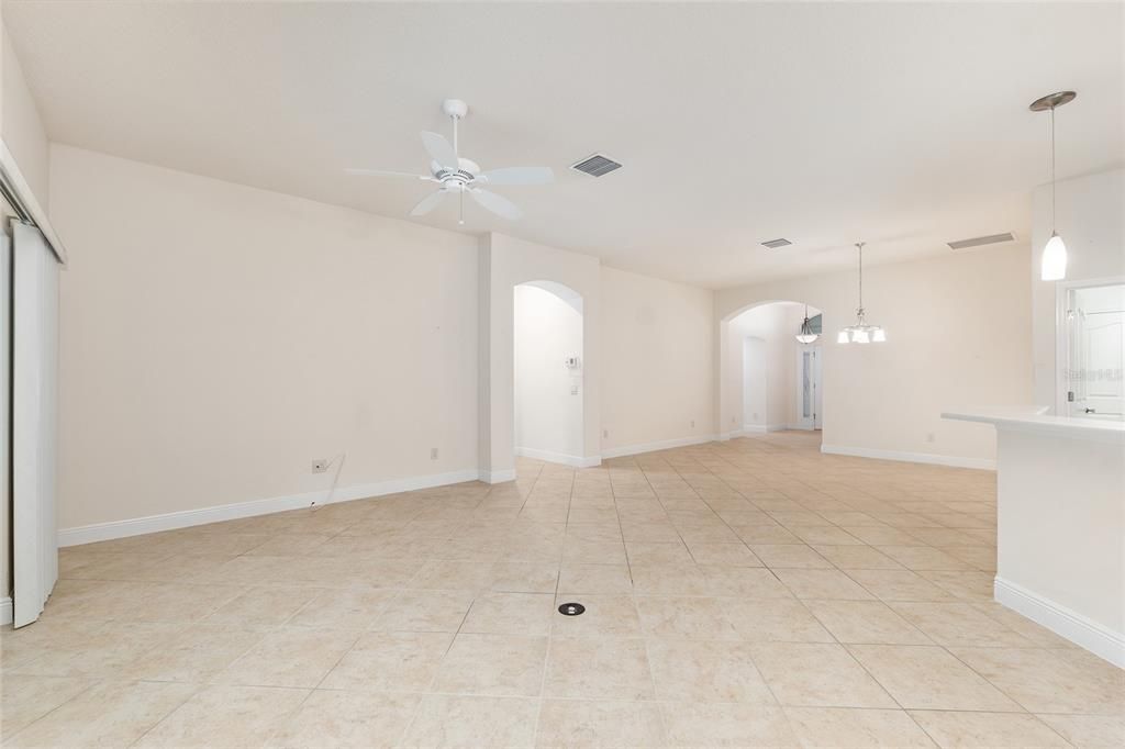 En Venta: $524,900 (3 camas, 2 baños, 2013 Pies cuadrados)