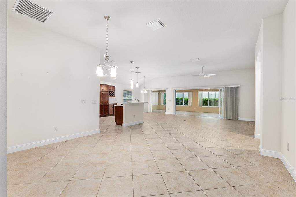 En Venta: $524,900 (3 camas, 2 baños, 2013 Pies cuadrados)