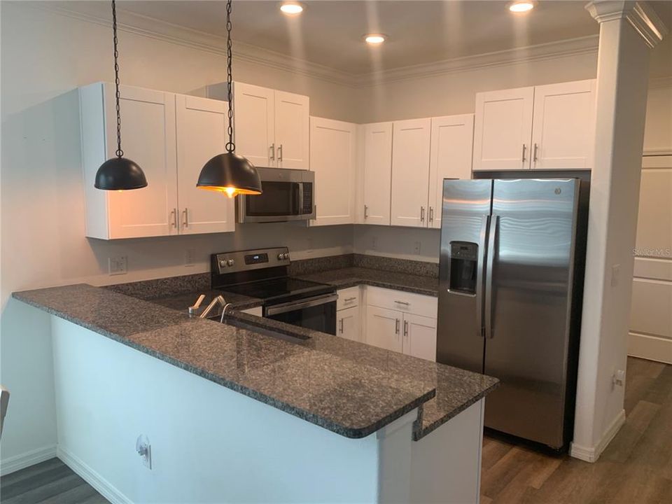 На продажу: $255,000 (3 спален, 2 ванн, 1787 Квадратных фут)