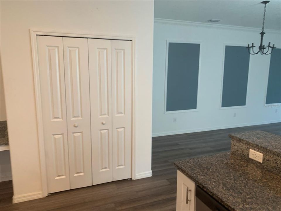 На продажу: $255,000 (3 спален, 2 ванн, 1787 Квадратных фут)