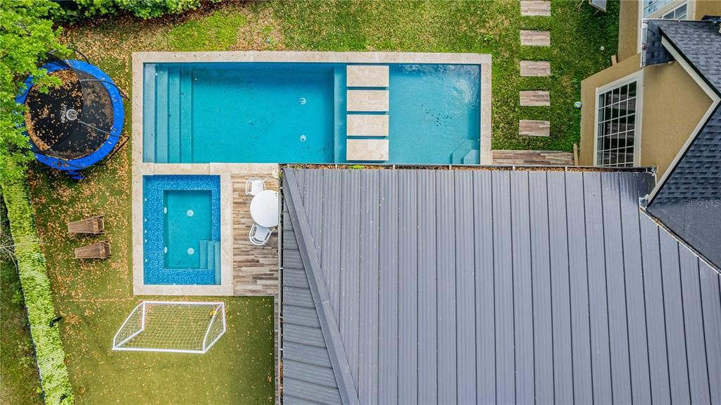 For Sale: $2,550,000 (6 beds, 6 baths, 5805 Square Feet)