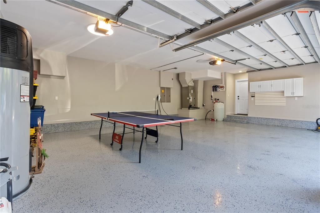 For Sale: $2,550,000 (6 beds, 6 baths, 5805 Square Feet)