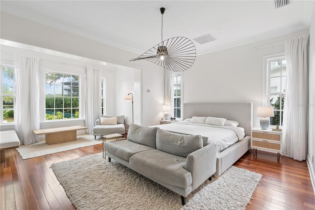 For Sale: $2,550,000 (6 beds, 6 baths, 5805 Square Feet)