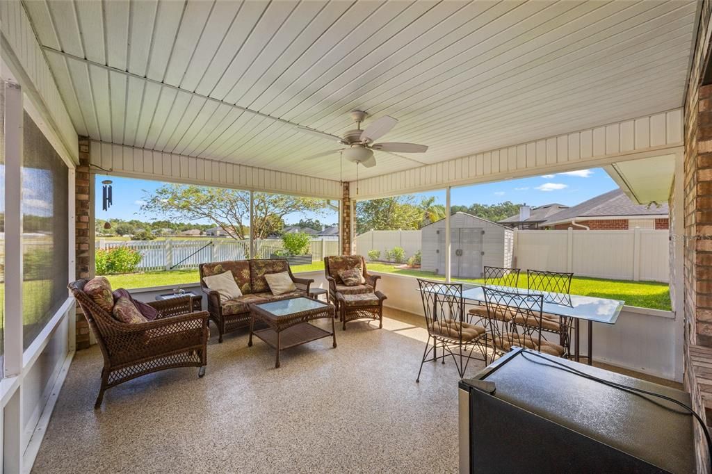 For Sale: $409,900 (4 beds, 3 baths, 2400 Square Feet)