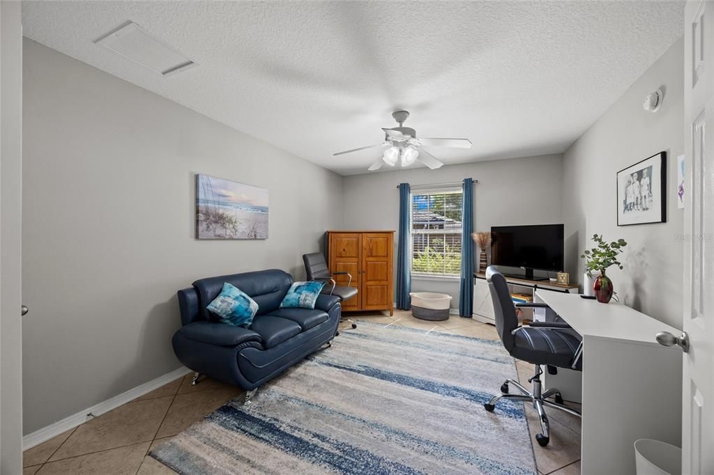 For Sale: $409,900 (4 beds, 3 baths, 2400 Square Feet)