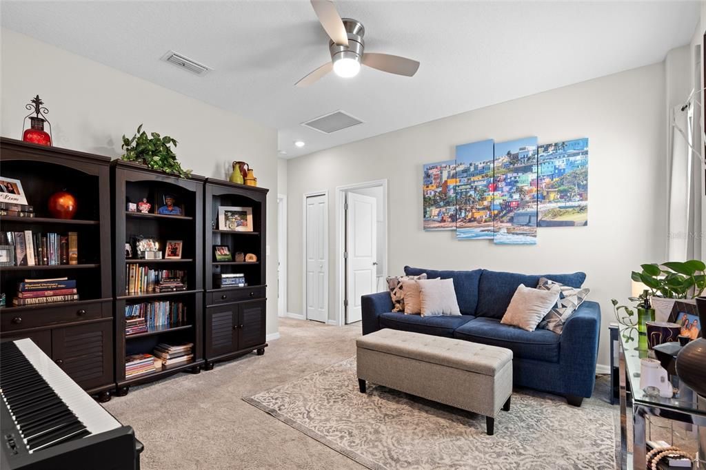 Active With Contract: $365,000 (3 beds, 2 baths, 2024 Square Feet)