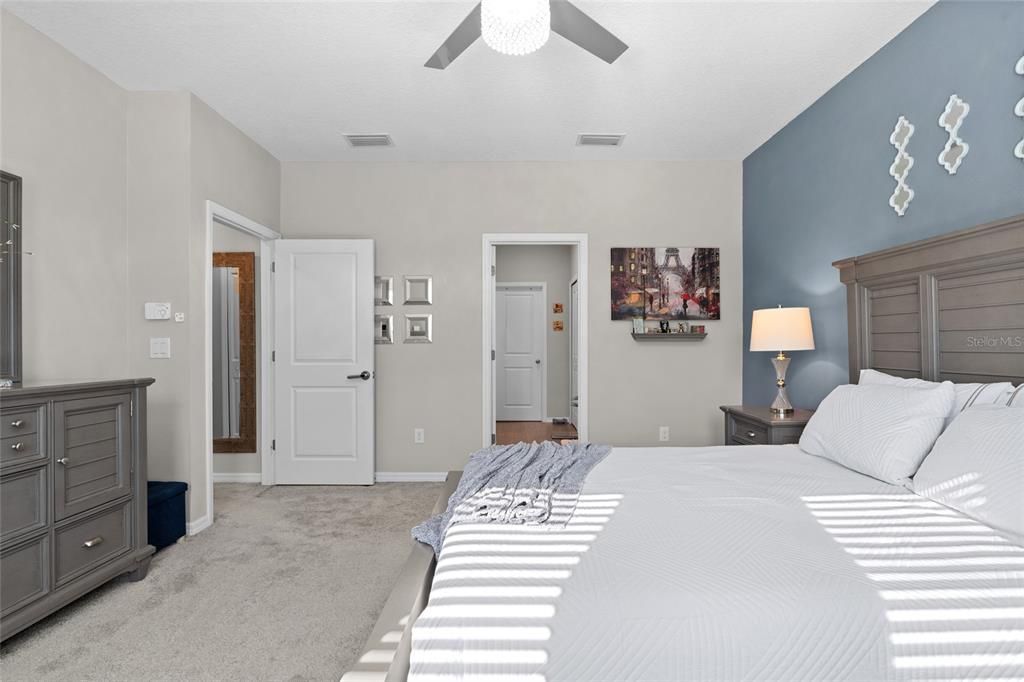 Active With Contract: $365,000 (3 beds, 2 baths, 2024 Square Feet)