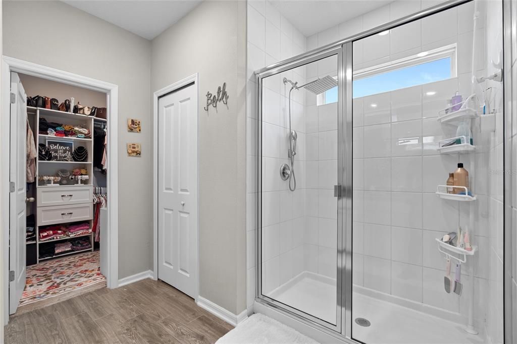 Active With Contract: $365,000 (3 beds, 2 baths, 2024 Square Feet)