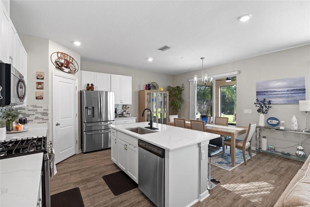 Active With Contract: $365,000 (3 beds, 2 baths, 2024 Square Feet)