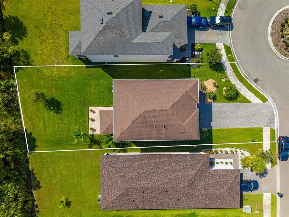 Active With Contract: $365,000 (3 beds, 2 baths, 2024 Square Feet)