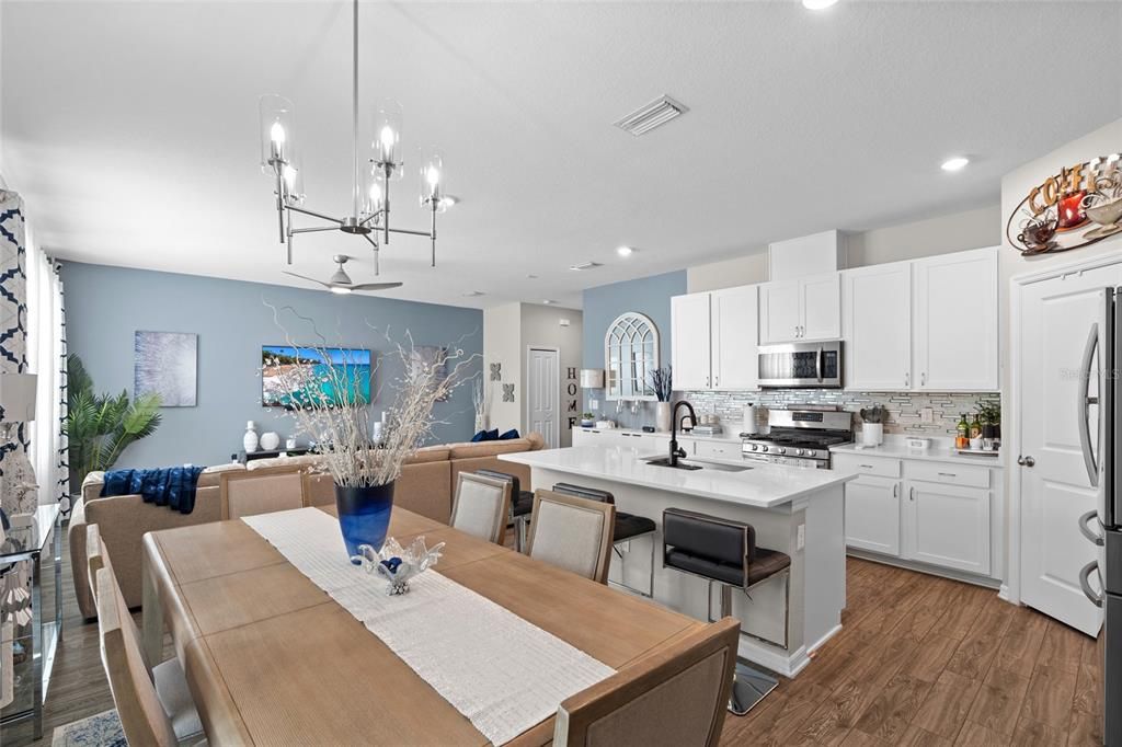 Active With Contract: $365,000 (3 beds, 2 baths, 2024 Square Feet)