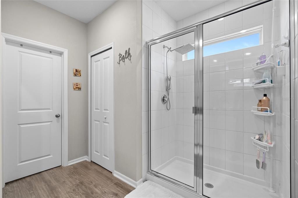 Active With Contract: $365,000 (3 beds, 2 baths, 2024 Square Feet)