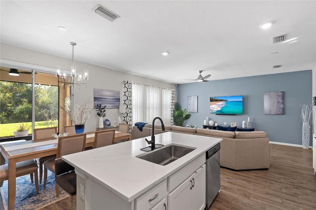 Active With Contract: $365,000 (3 beds, 2 baths, 2024 Square Feet)